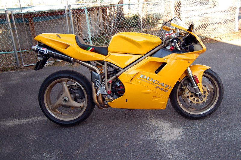 748 Yellow (dark Vs Light) - Ducati.ms - The Ultimate Ducati Forum